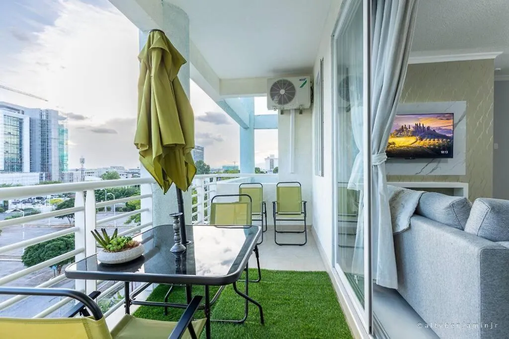 Modern Luxury Apartment In New Kingston